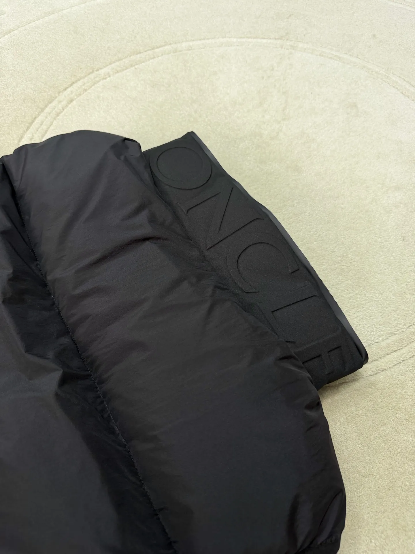 Moncler Valmasque Valmasque ， 。 Valmasque ， Series 。 。 ， ， 。 size：12345
